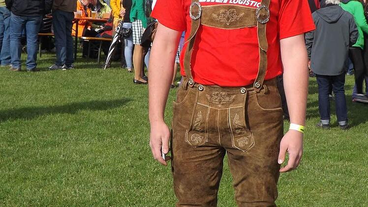 Auch der Helfer Sebastian Kuhn kam stilecht.Foto: Maria Löffler