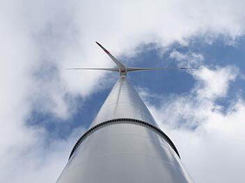 Ein Windrad im Jura.  Foto: Symbolbild Michael Gründel