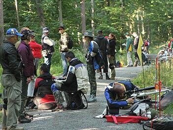Die sogenannten Lanes (englisch, hier: Schießkorridore) waren entlang der Waldwege aufgebaut. Fotos: Günther Geiling