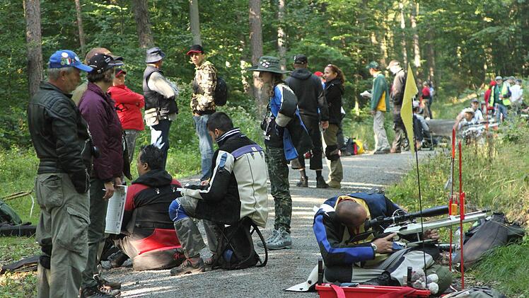 Die sogenannten Lanes (englisch, hier: Schießkorridore) waren entlang der Waldwege aufgebaut. Fotos: Günther Geiling