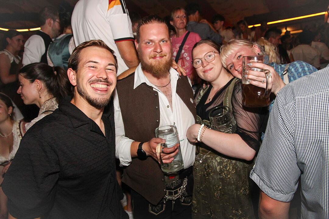 Frontal Party Pur feierte ihre Premiere bei der Bierwoche.