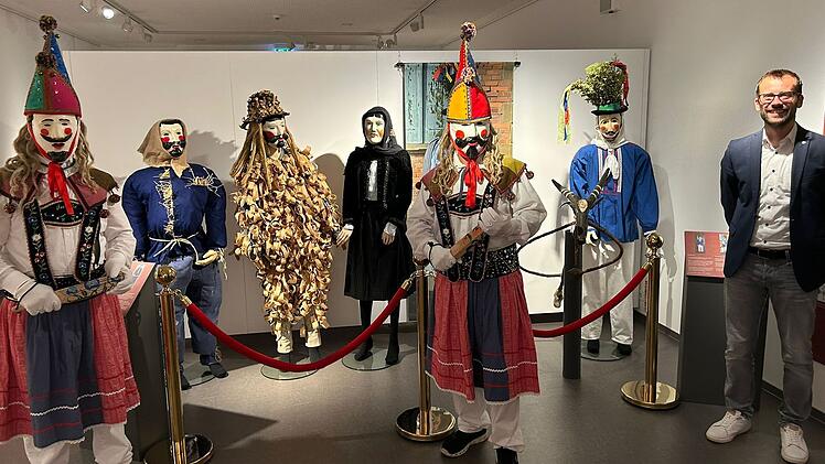 Kitzingen: Ausstellung "Rhöner Maskenfastnacht" verlängert - bis wann sie zu sehen ist