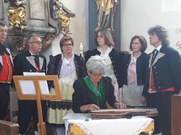 Auch heuer veranstalten die Effeltricher Trachtensänger ein Konzert „Fränkische Weihnacht“ in der Klosterkirche St. Anton in Forchheim am Freitag, 22. Dezember, um 19 Uhr.