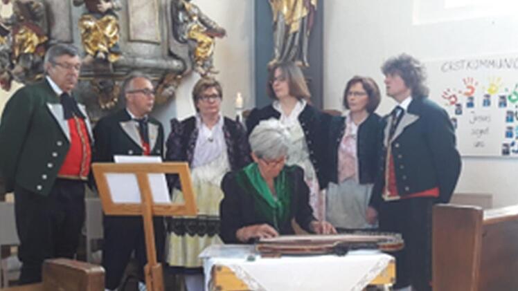 Auch heuer veranstalten die Effeltricher Trachtensänger ein Konzert „Fränkische Weihnacht“ in der Klosterkirche St. Anton in Forchheim am Freitag, 22. Dezember, um 19 Uhr.
