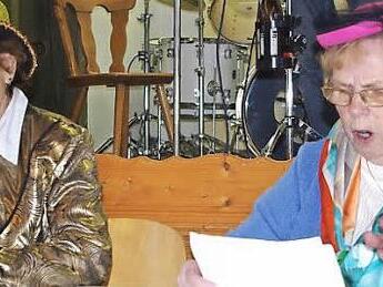 Gleich in drei gemeinsamen Darbietungen waren Linde Kreul (links) und Marga Rauh zu sehen. Foto: Heike Schülein