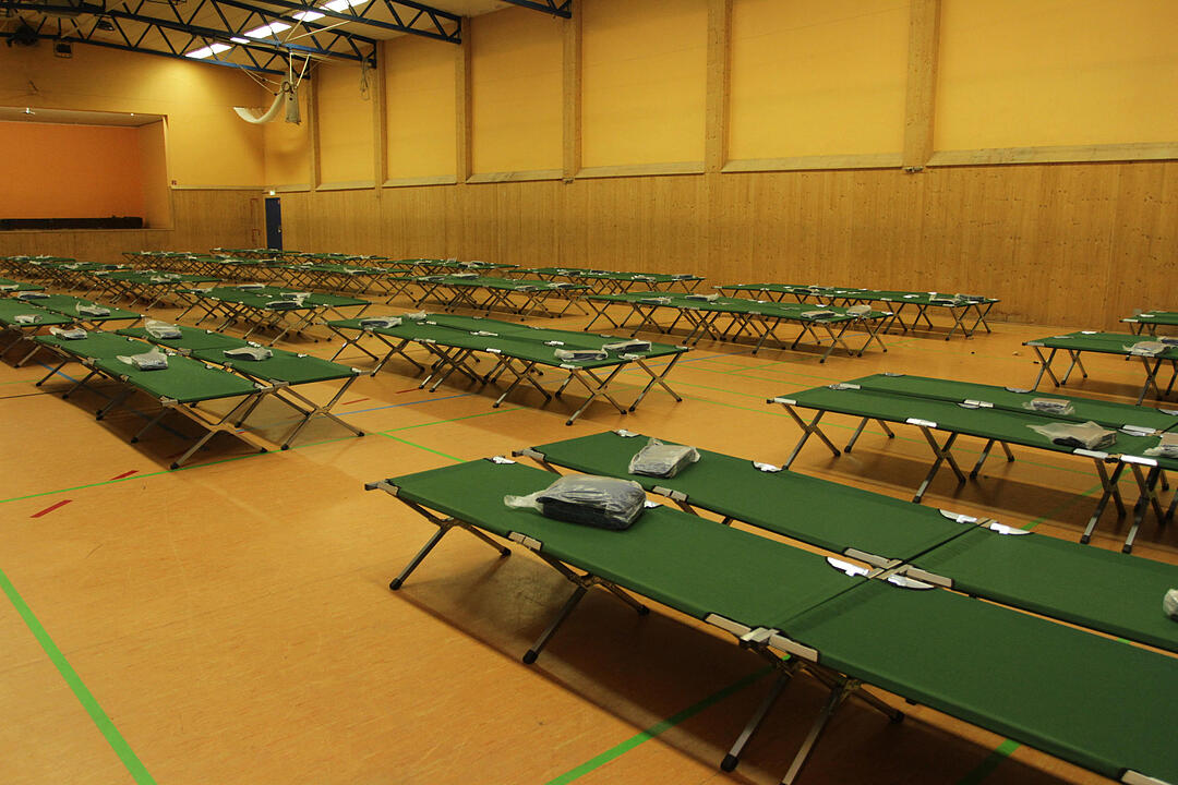 Ungeplante Einrichtung von Notunterkuenften fuer Asylbewerber