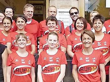 Die Lauf10-Teilnehmer aus Stadtsteinach beim Flechtkulturlauf in Lichtenfels.  Foto: Werner Rei&szlig;aus
