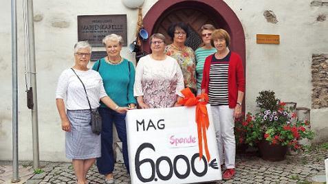 Die Marienkapelle Arbeitsgemeinschaft erwirtschaftete übers Jahr die stattliche Spende von 6000 Euro. Das Bild zeigt (von links) Karin Weber, Helmtrud Wagner, Maria Korn, Margit Söllner, Carmen Fischer und Anneliese Harnisch. Foto: Heike Schülein