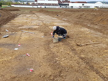 Ausgrabung in Hirschaid: Archäologen glückt historischer Fund Ausgrabung in Hirschaid: Archäologen glückt historischer Fund