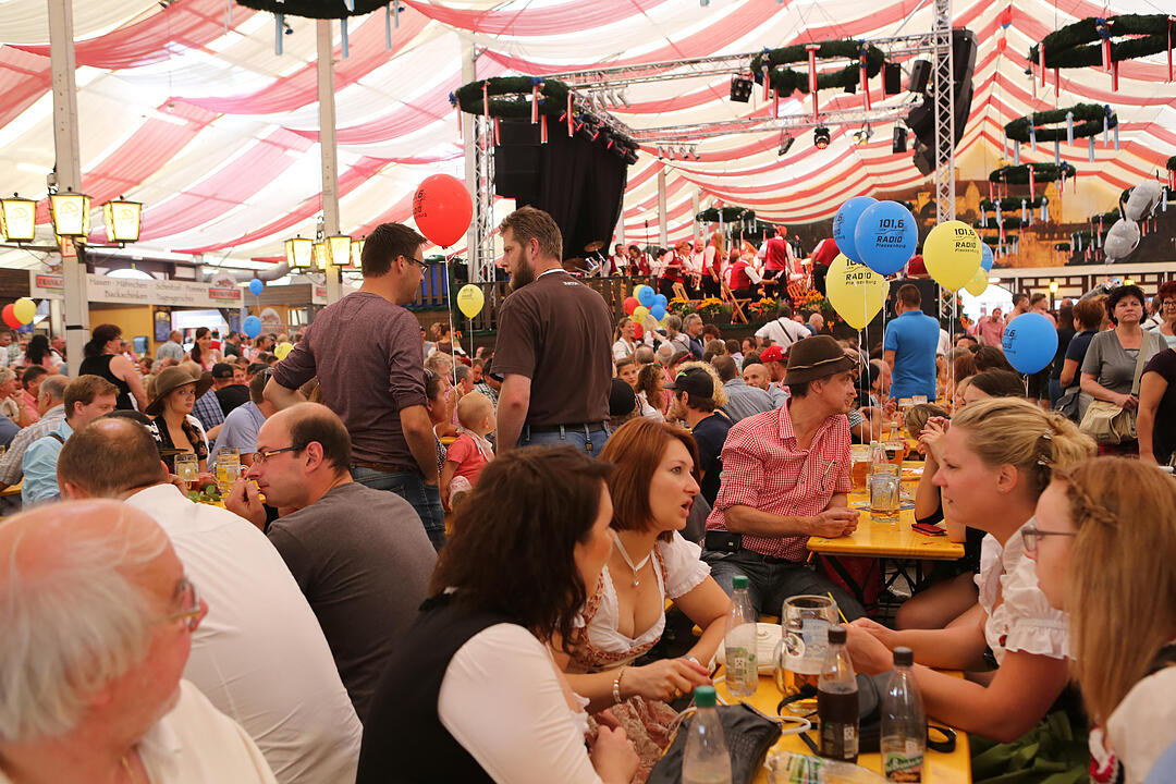 Eröffnung der Kulmbacher Bierwoche mit Büttnertanz und Bieranstich; Foto: Barbara Herbst