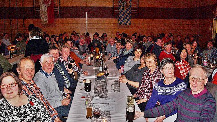 Rund 400 Besucher waren zur Abschlussveranstaltung gekommen. Foto: Thomas Weichert