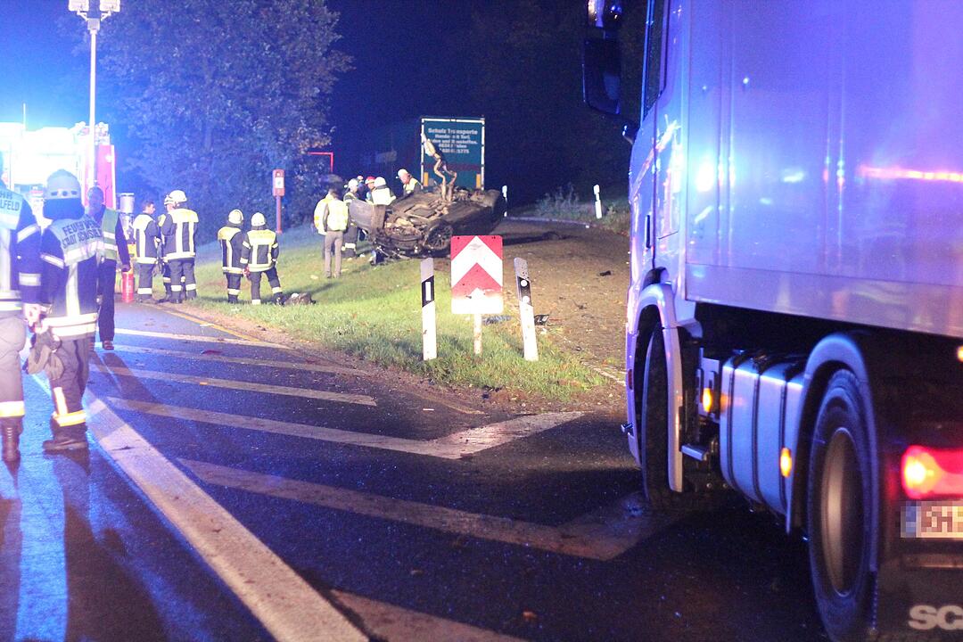Bamberg: BMW überschlägt sich auf A3
