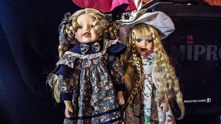 Ein abwechslungsreiches PRogramm rund um das Thema Puppen bot der Musizierkreis Neustadt unter der Leitung von Norbert Luche bei seiner Kaffeehausmusik.Foto: Jochen Berger