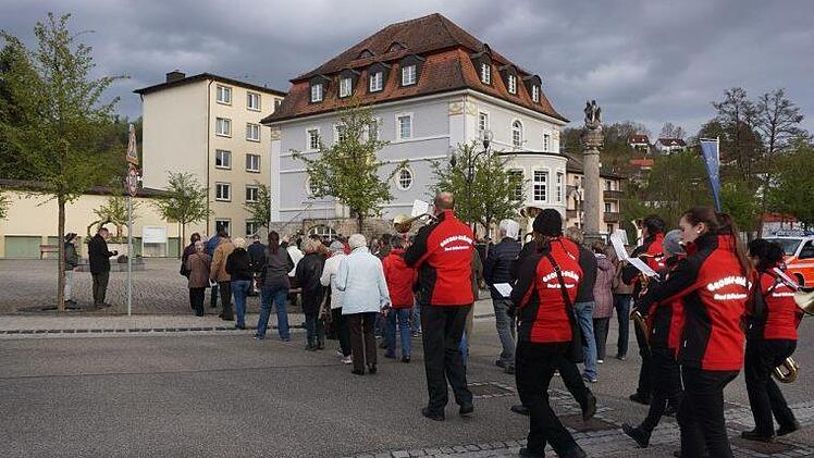 Unter dem biblischen Satz "Sucht der Stadt Bestes" fand die diesjährige St. Georgs-Prozession in Bad Brückenau zu Ehren des Schutzheiligen statt. Foto: Marion Eckert