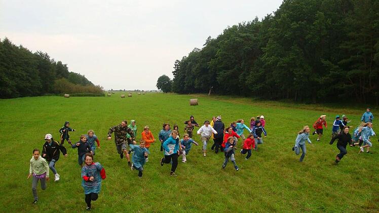 Die Jugendfreizeiten der Kommunalen Jugendarbeit erfreuen sich großer Beliebtheit. Auch an Pfingsten und im Sommer 2013 findet wieder mehrere statt.  Foto: Archiv