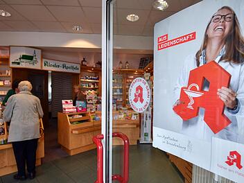Die Apotheken in Deutschland erleben alle zwei Wochen einen besonderen Ansturm - wenn die neue Apotheken-Umschau erschienen ist. Foto: dpa