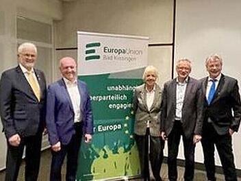 Info-Abend der Europa Union: (von links) Dieter Schornik, Landrat Thomas Habermann, Hannelore Bauer, Reinhard Schaupp und Georg Fath.