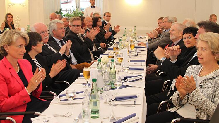 Noch wird geredet - ....