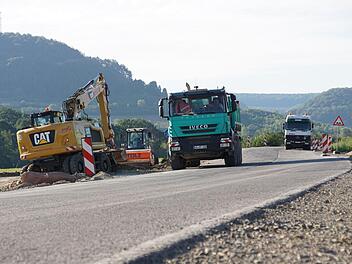 Die Straßenränder und Zufahrten müssen noch angepasst werden.Foto: Arkadius Guzy