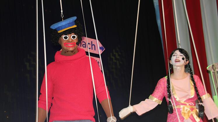 Jim Knopf und Lisi - gespielt von Jens und Nicole Wrede. Foto: Veronika Schadeck