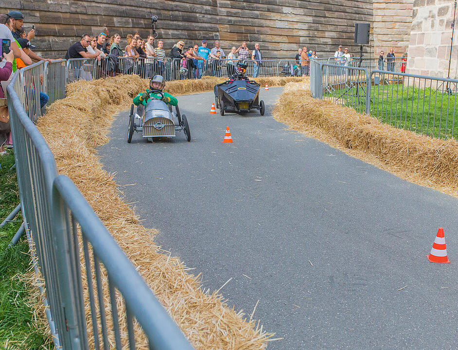 Im N&uuml;rnberger Burggraben vom Tierg&auml;rtnertor zum Hallertor.