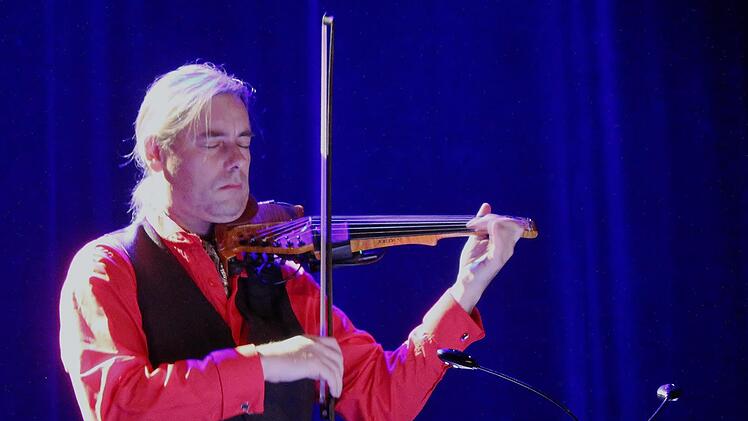 Außergewöhnliches Instrument, brillanter Solist: Matthias Zeller. Foto: Werner Vogel