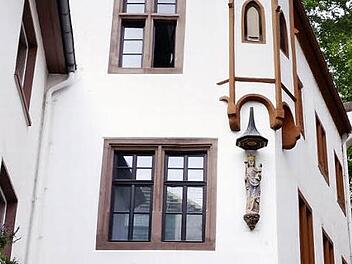 Medienrevolution damals: Von Johannes Gutenberg, dem Erfinder des Buchdruckes, ist kaum ein bauliches Zeugnis geblieben. Bis auf Teile des spätgotischen Patrizierhauses "Zum Korb" in Mainz, in dem sich eine der ersten Druckwerkstätten der Welt befand.  Foto: Verlag/Klaus Lutterbüse