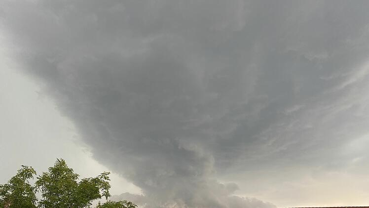 Gewitter ziehen über Franken hinweg