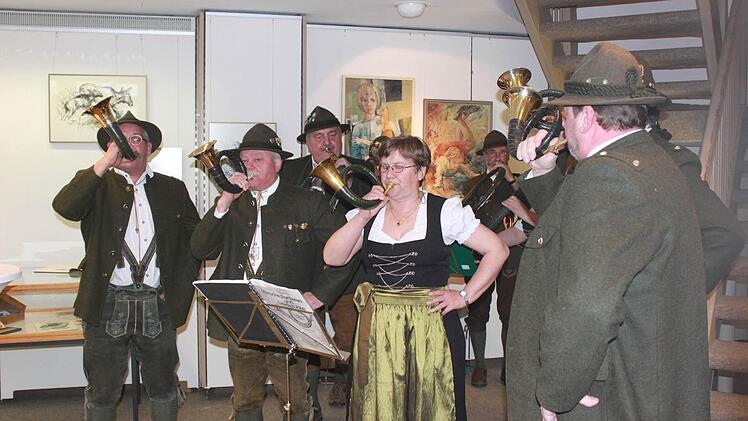 Musikalisch umrahmten die Feier die Jagdhornbläser Ebern.