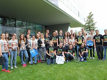 Insgesamt 33 junge Menschen sind gestern bei Adidas ins Berufsleben gestartet. Foto: privat