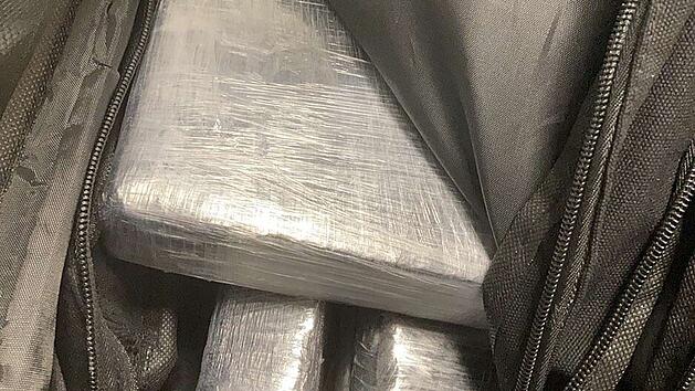 Riesige Menge Kokain am Flughafen N&uuml;rnberg zur&uuml;ckgelassen