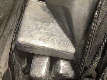 Riesige Menge Kokain am Flughafen N&uuml;rnberg zur&uuml;ckgelassen