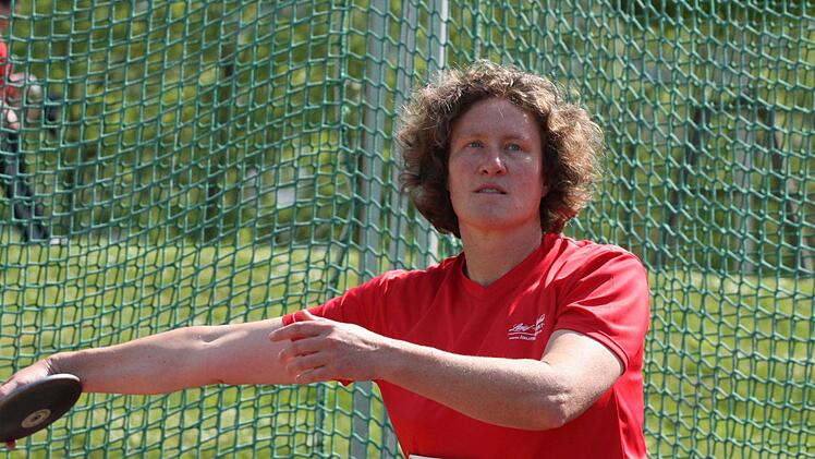 Martina Greithanner. Sie warf bei den bayerischen Seniorenmeisterschaften sowohl die Kugel als auch den Diskus am weitesten in der Altersklasse W40. Foto: Archiv Reinhold Nürnberger