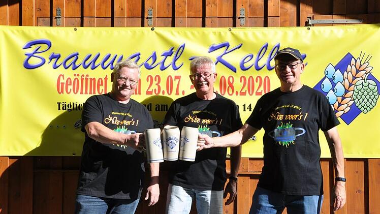 Das Trio um Fritz Zirnsack, Thomas Schramm und Jürgen Matern präsentiert sich 2020 mit dem Slogan "Nix wor`s - A annas Fest".  Foto: Leo Hühnlein