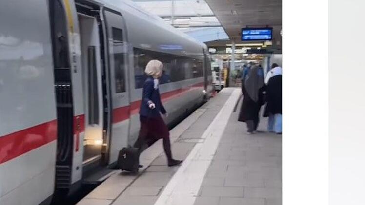 Sixt kontert Bahn-Serie mit Engelke - und löst witziges Wortgefecht aus