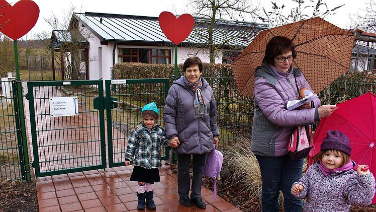 Der Kindergarten Arche Noah in Steppach ist proppenvoll.  Um die nötigen Plätze zu schaffen, soll er um eine Gruppe erweitert werden.see