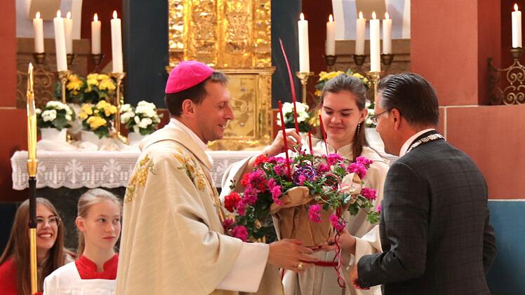 Der Bürgermeister schließt sich an.