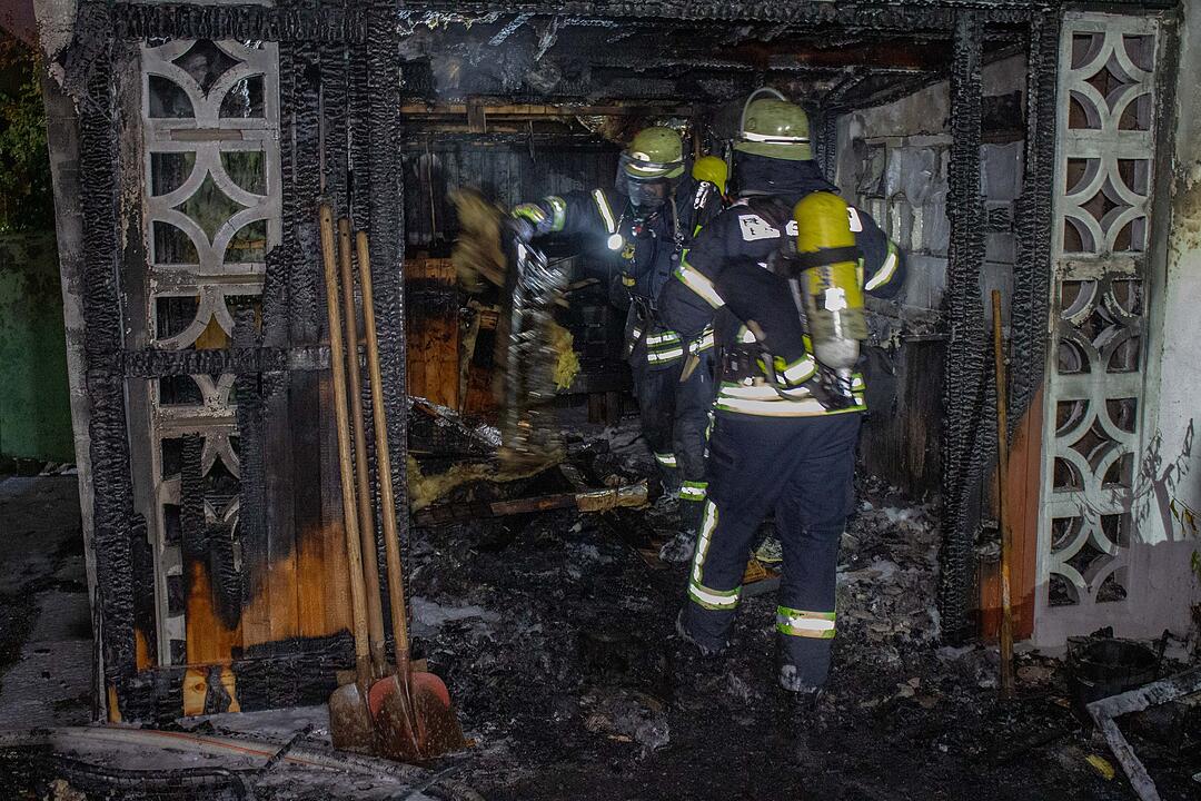 Feuerwehr-Einsatz nach Verpuffung in privater Sauna