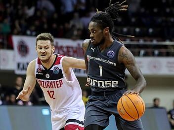 Paris Lee entschied das Duell der Aufbauspieler gegen Sarunas Vasiliauskas klar für sich. Der Bamberger kam auf 13 Punkte und sechs Assists, der Litauer im Trikot von Gaziantep lediglich auf fünf Zähler und vier Vorlagen. Foto: championsleague.basketbol