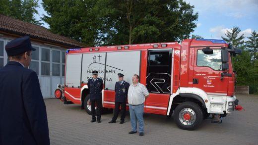Vorstellung des neuen HLF 20 der Freiwilligen Feuerwehr Schondra; Foto: Horst Conze