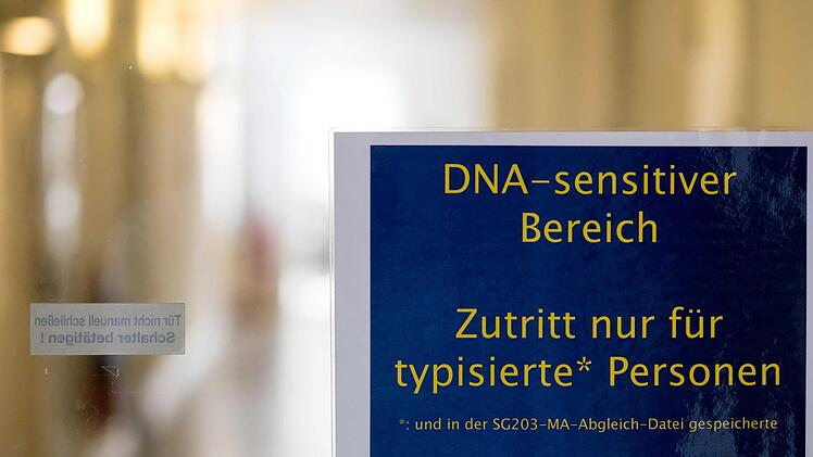 Nur mit viel Glück überlebte das Opfer die brutale Tat. 30 Jahre dauerte die Fahndung. Nun wurde der Täter in Aschaffenburg dank DNA-Untersuchungen  gefasst.  Foto: Sven Hoppe/dpa