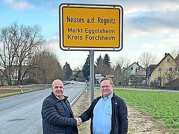 Stabwechsel bei der WG Neuses/Bahnhofssiedlung Eggolsheim: Christian Dormann (l.) verlässt den Marktgemeinderat, Georg Peßler übernimmt.
