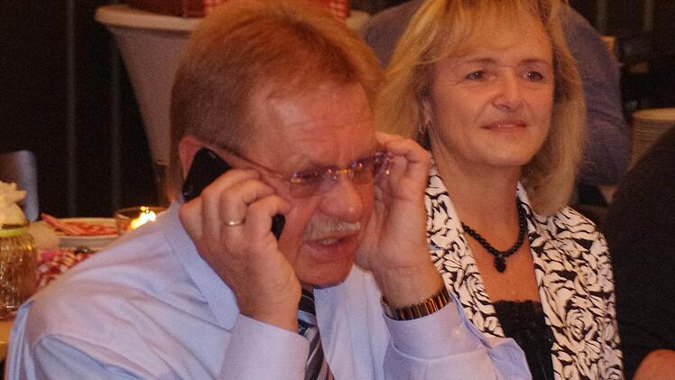 Die Familie Beiergrößlein wartete in der Festungsgaststätte gemeinsam auf das Endergebnis.