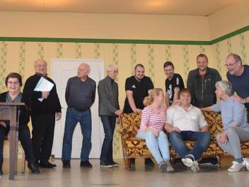 Noch wird fleißig geprobt bei der Theatergruppe Neuses.  K.- H. Hofmann