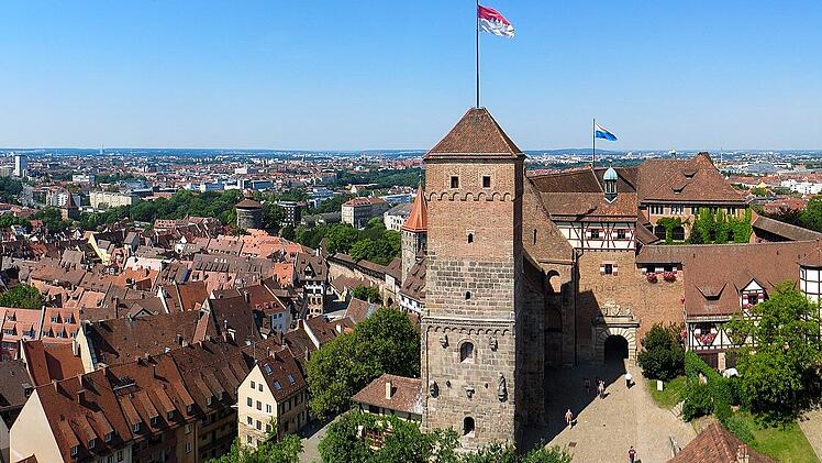 Die Kaiserburg ist der Höhepunkt der Burgenstraßen-Etappe von Rothenburg o.d.T. nach Nürnberg.