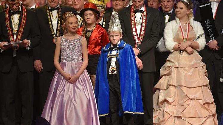 Das Kinderprinzenpaar Valentina I. und Jonathan I.Jens Gundermann