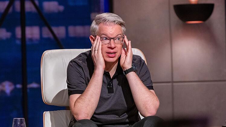 Frank Thelen ist bekannt f&uuml;r offene, gelegentlich auch harte Worte: "Meine Empfehlung ist, das sofort einzustellen", sagte er zum "Butterboard"-Gr&uuml;nder Daniel. "Bitte h&ouml;r damit auf!"