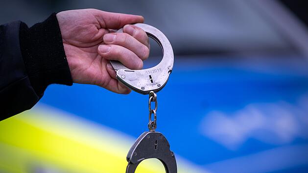 Kreis Ansbach: 14-j&auml;hriger Sch&uuml;ler mit Waffe auf Klassenfahrt
