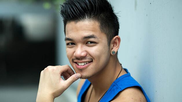 Trong Hieu Nguyen bringt nächste Woche seine neue Single auf den Markt. Foto: Jörg Carstensen/dpa