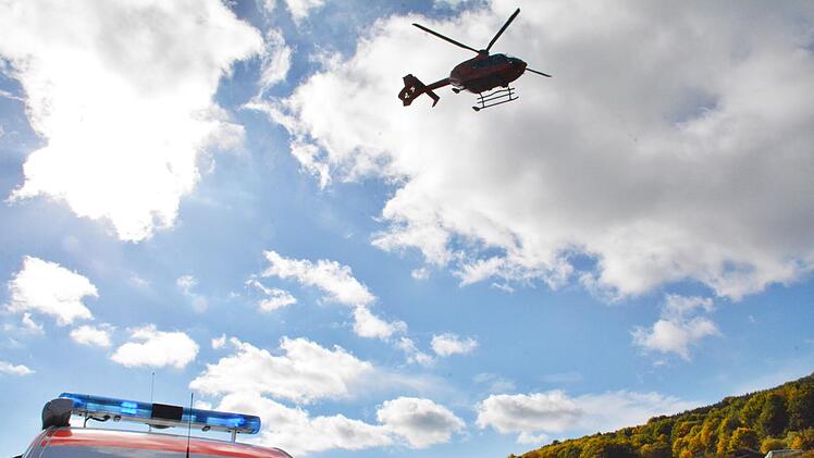 Oberweißenbrunn: Auto kracht frontal in Transporter